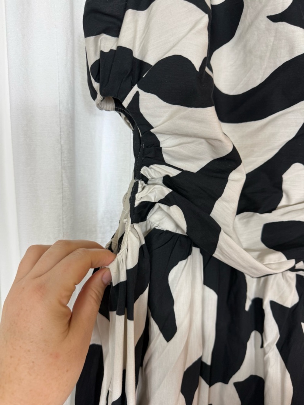 Abercrombie One Shoulder Black White Dress With Waist Cutout - Picture 5 of 7